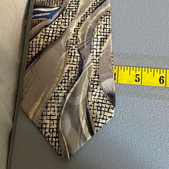 Vintage Givenchy Monsieur Mens All Silk Neck Tie 1980s Retro Made in USA Preppy - Picture 7 of 9